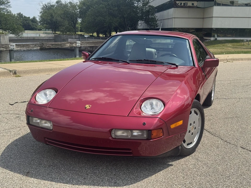 1989 Porsche 928 S4 - Image 9 of 31