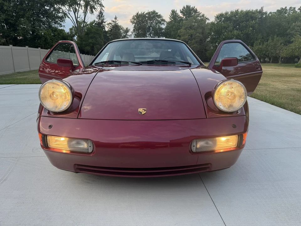 1989 Porsche 928 S4 - Image 11 of 31