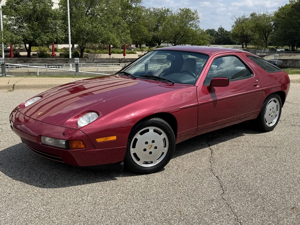 1989 Porsche 928 S4 - Image 3 of 31