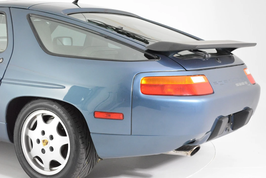 1989 Porsche 928 S4 - Image 6 of 31