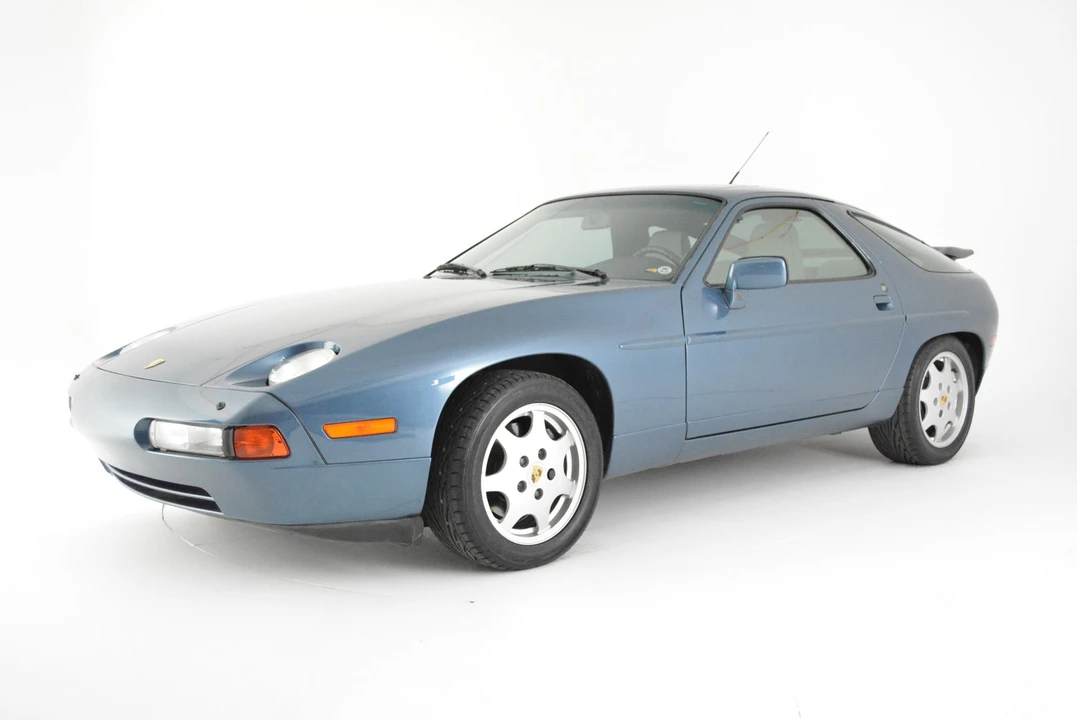 1989 Porsche 928 S4 - Image 2 of 31