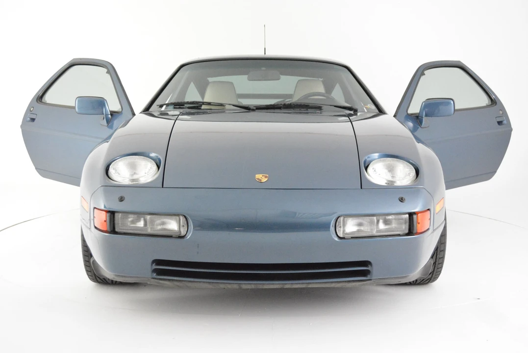 1989 Porsche 928 S4 - Image 17 of 31