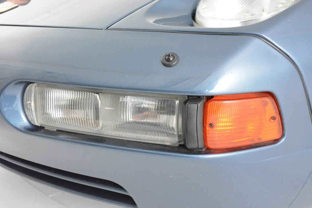 1989 Porsche 928 S4 - Image 25 of 31