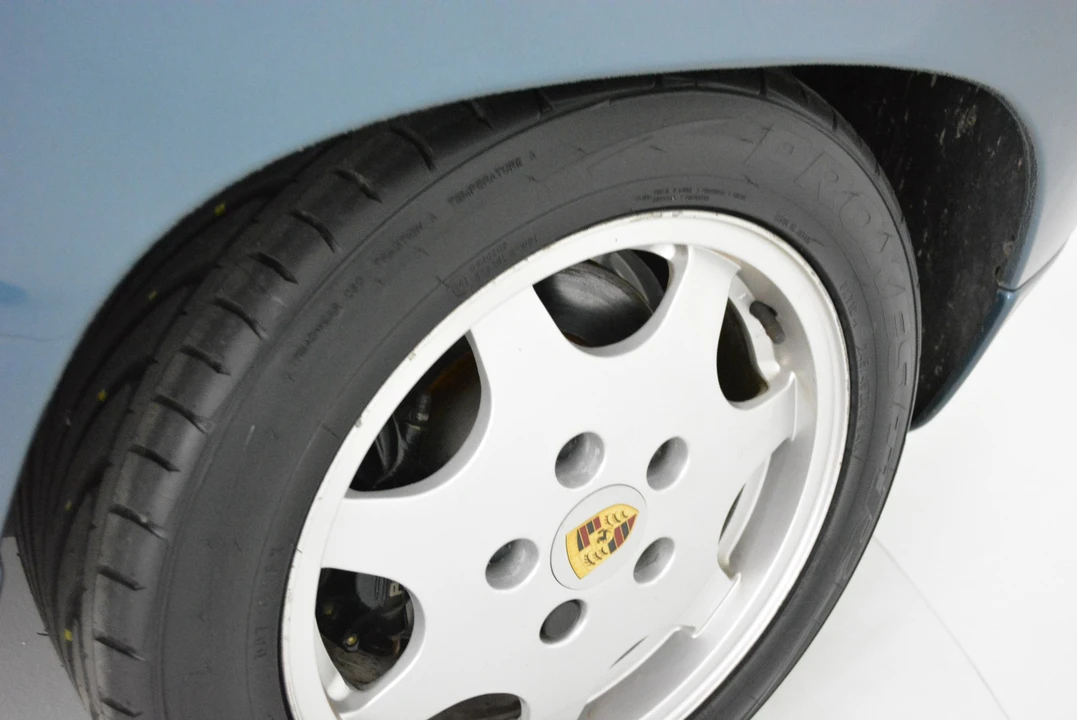 1989 Porsche 928 S4 - Image 27 of 31