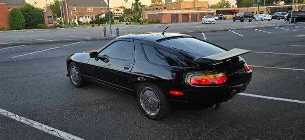 1989 Porsche 928 S4 - Image 8 of 21