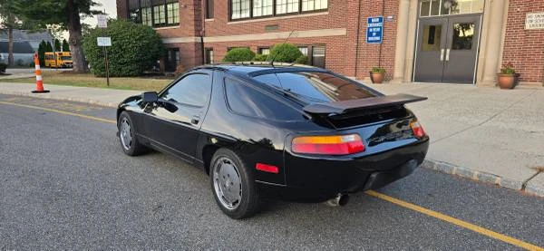1989 Porsche 928 S4 - Image 10 of 21