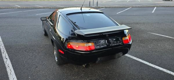 1989 Porsche 928 S4 - Image 7 of 21