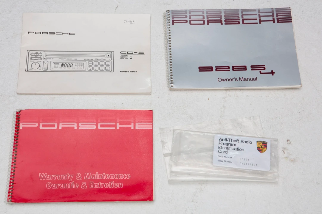 1989 Porsche 928 S4 - Image 16 of 24