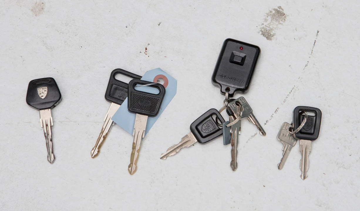 1989 Porsche 928 S4 - Image 18 of 24
