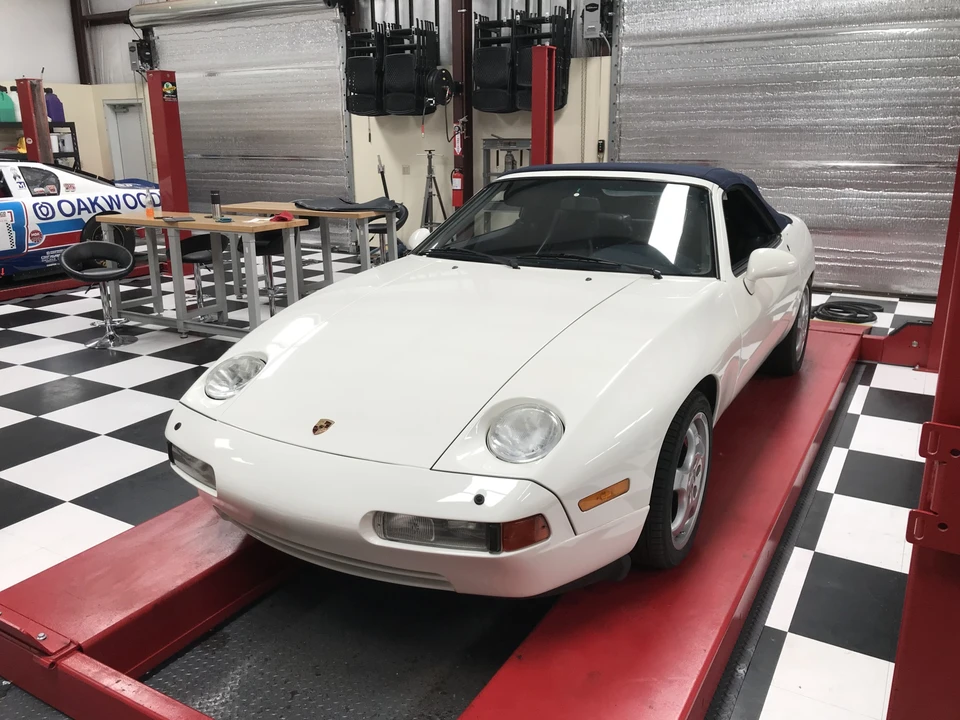 1989 Porsche 928 S4 - Image 13 of 31