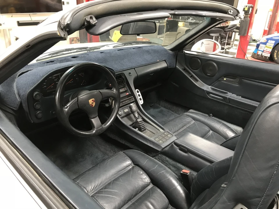 1989 Porsche 928 S4 - Image 30 of 31