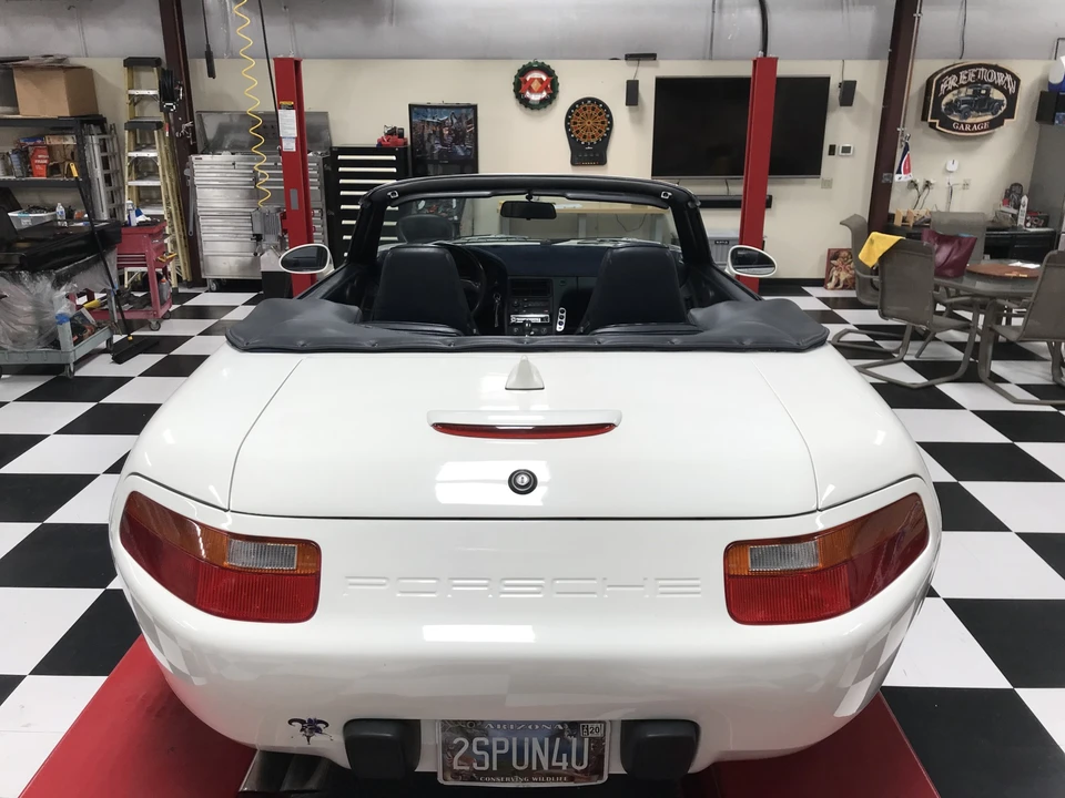 1989 Porsche 928 S4 - Image 12 of 31
