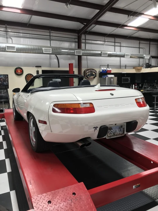 1989 Porsche 928 S4 - Image 11 of 31