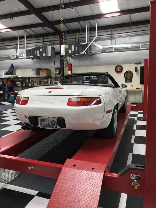 1989 Porsche 928 S4 - Image 10 of 31