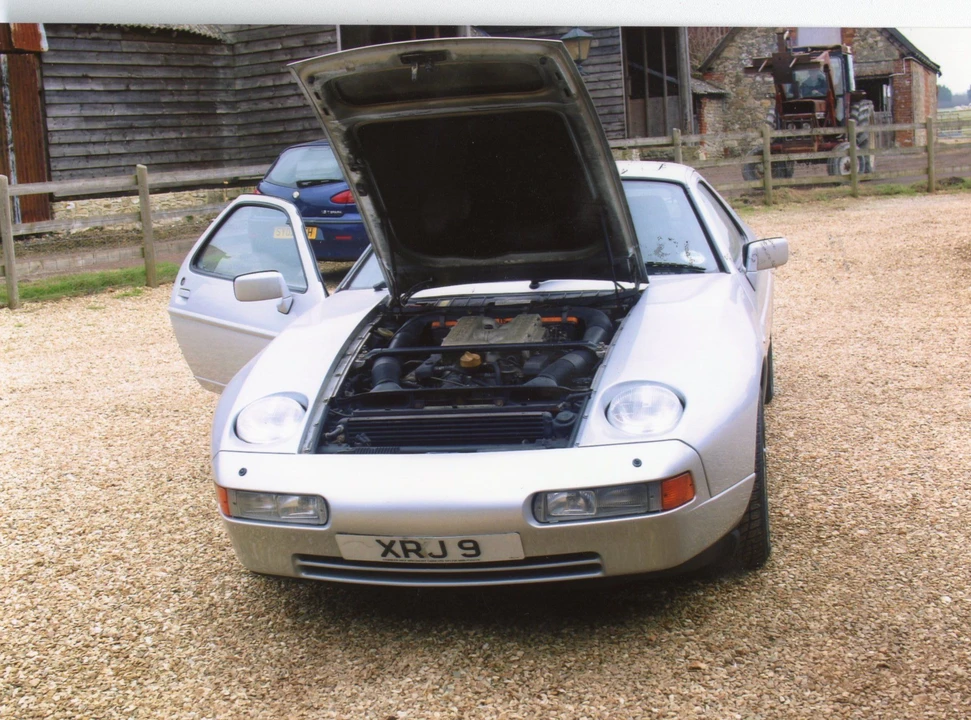 1989 Porsche 928 S4 - Image 8 of 11