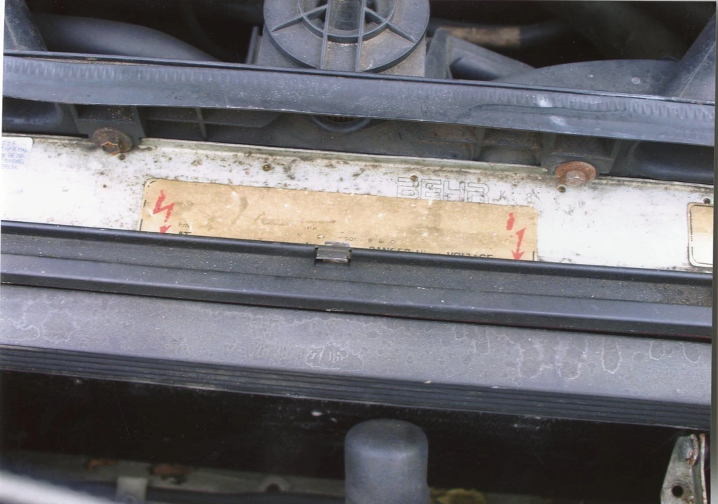 1989 Porsche 928 S4 - Image 10 of 11