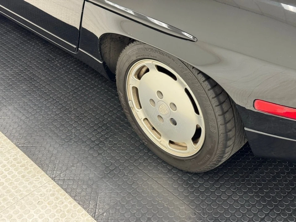 1989 Porsche 928 S4 - Image 16 of 21