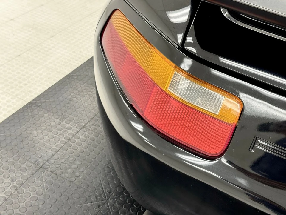 1989 Porsche 928 S4 - Image 18 of 21