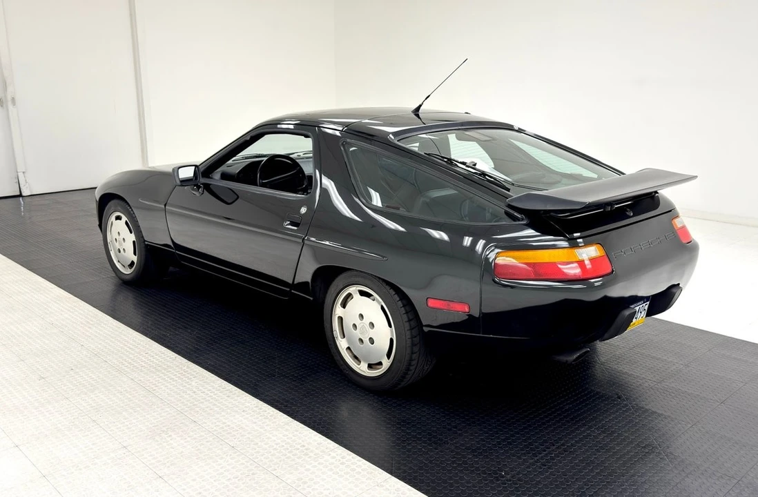 1989 Porsche 928 S4 - Image 3 of 21