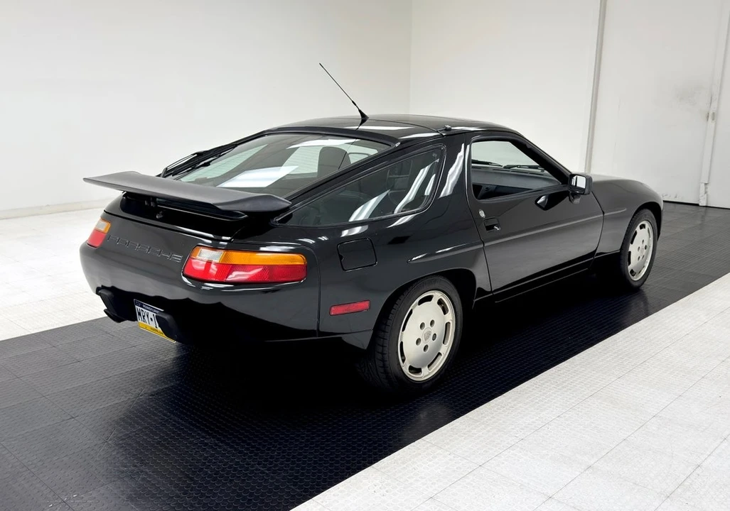 1989 Porsche 928 S4 - Image 5 of 12
