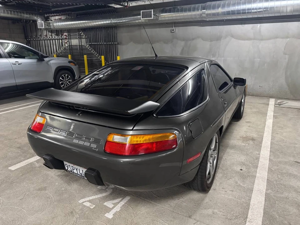 1989 Porsche 928 S4 - Image 6 of 10