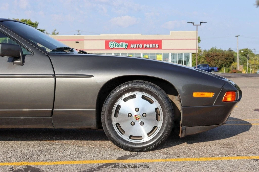 1989 Porsche 928 S4 - Image 11 of 12