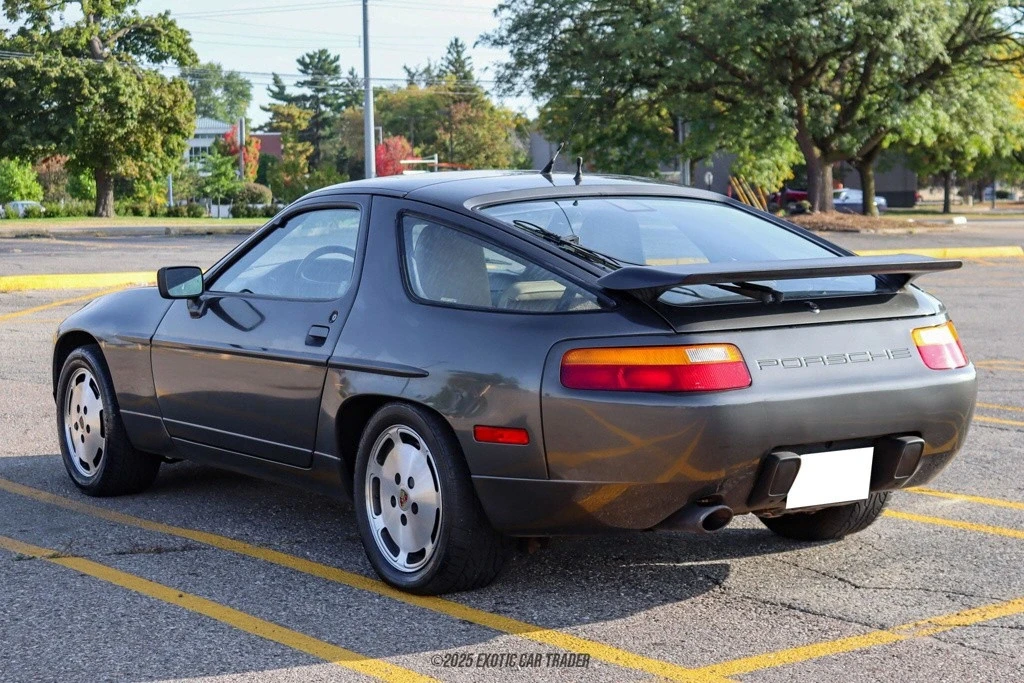 1989 Porsche 928 S4 - Image 6 of 12