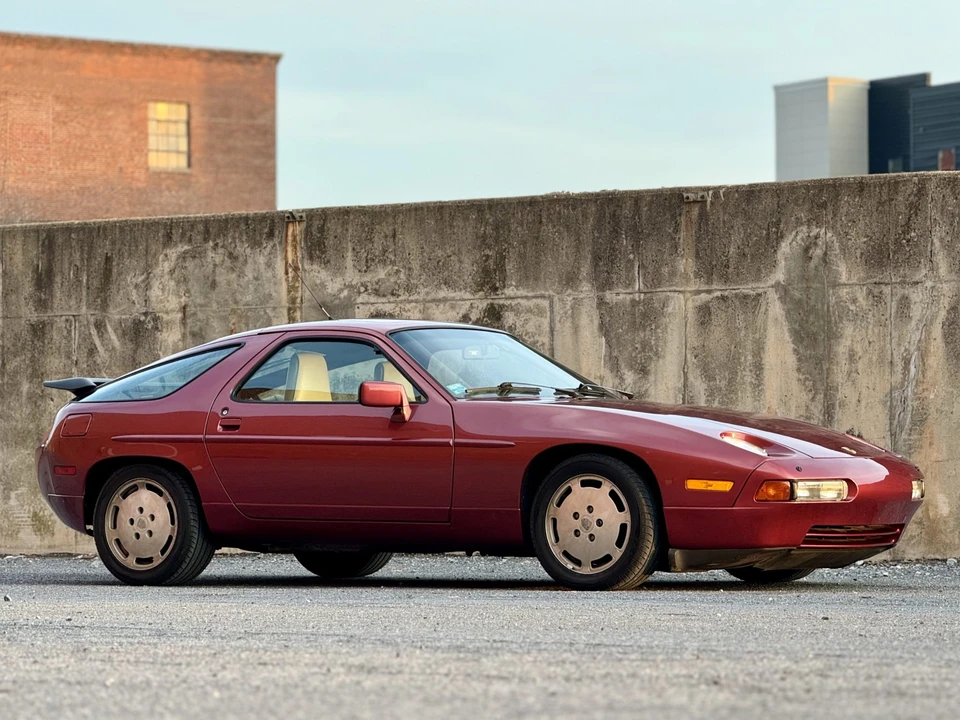 1989 Porsche 928 S4 - Image 8 of 31