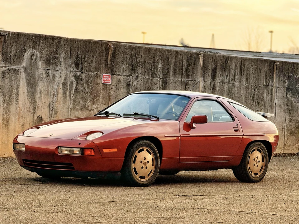 1989 Porsche 928 S4 - Image 2 of 31