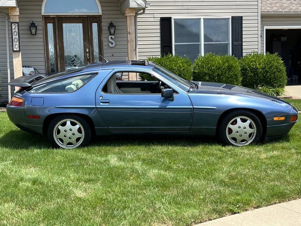 1989 Porsche 928 S4 - Image 11 of 31