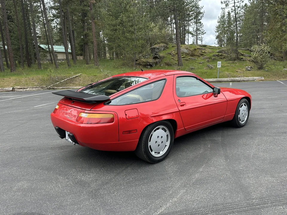1989 Porsche 928 S4 - Image 24 of 31