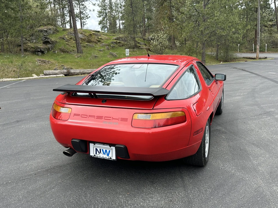 1989 Porsche 928 S4 - Image 21 of 31