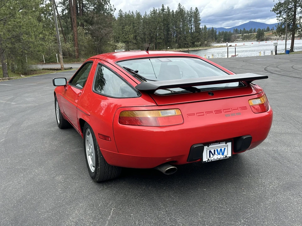 1989 Porsche 928 S4 - Image 18 of 31
