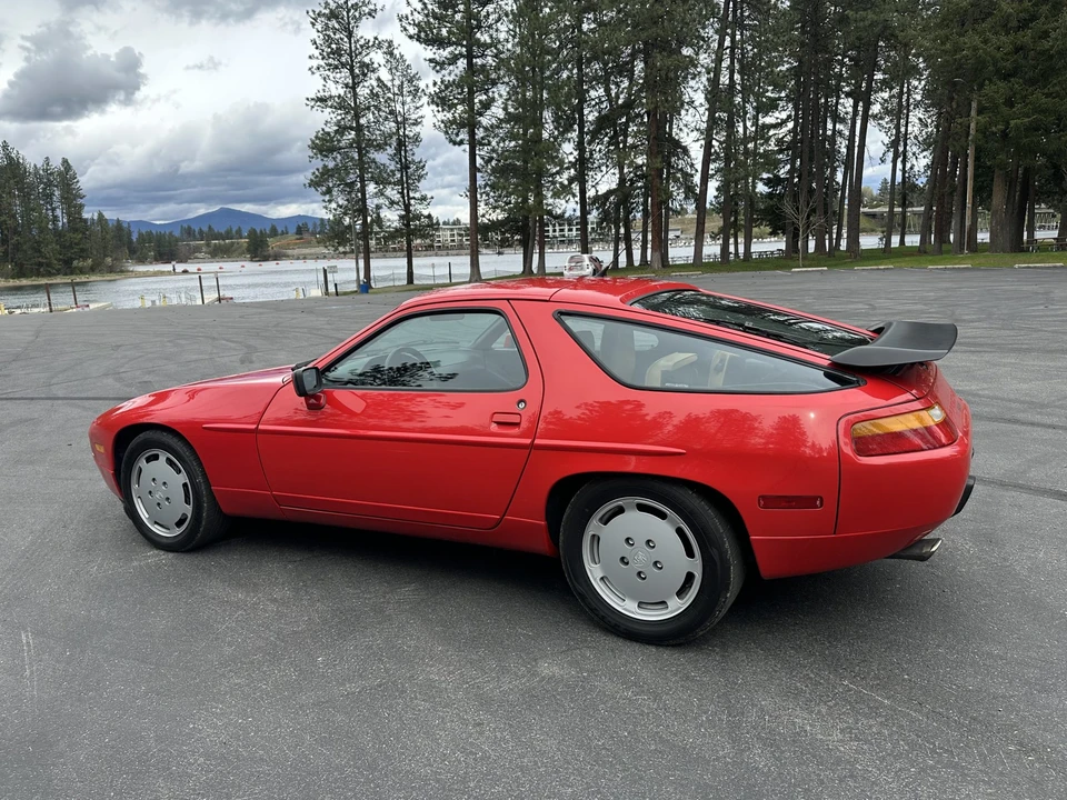 1989 Porsche 928 S4 - Image 14 of 31