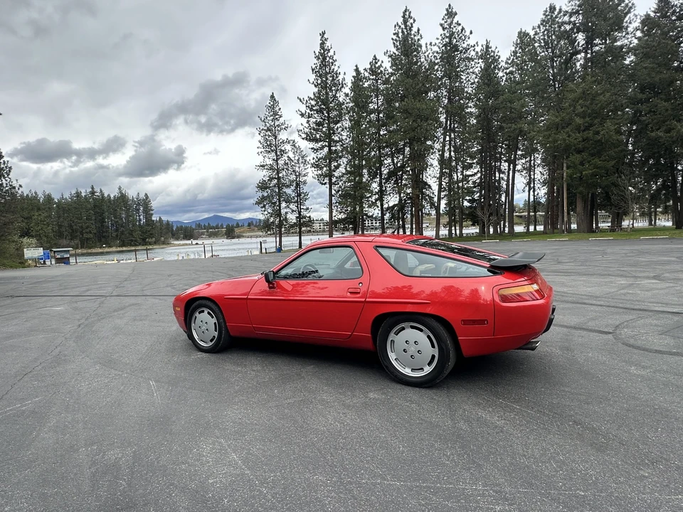 1989 Porsche 928 S4 - Image 13 of 31