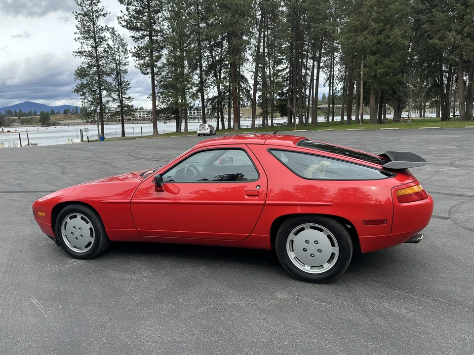 1989 Porsche 928 S4 - Image 12 of 31