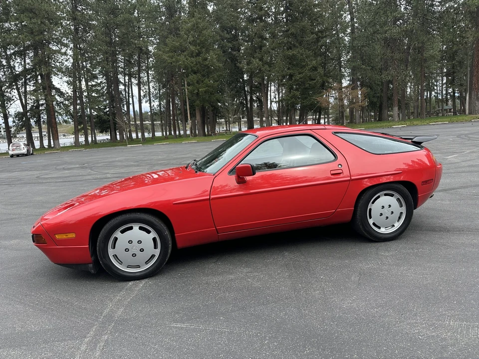 1989 Porsche 928 S4 - Image 6 of 31