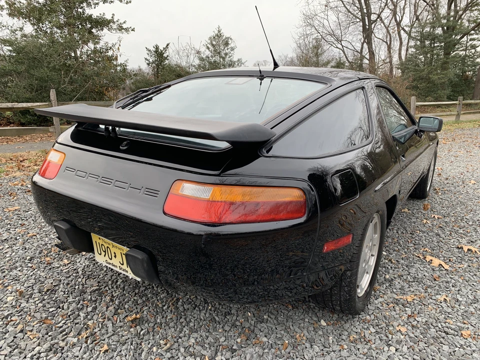 1989 Porsche 928 S4 - Image 5 of 31