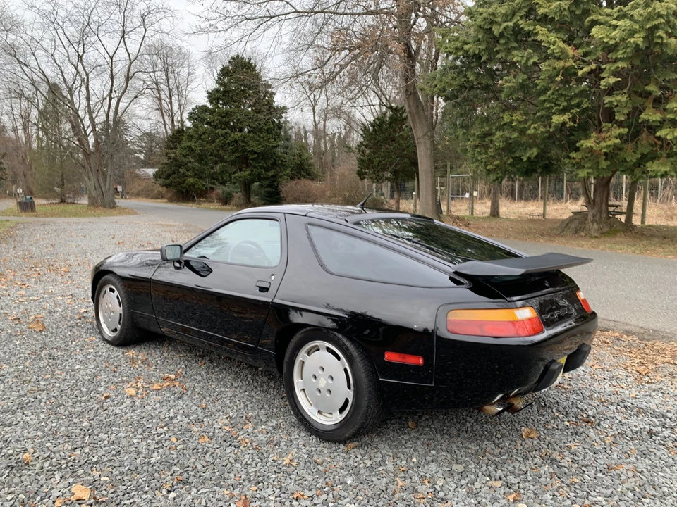 1989 Porsche 928 S4 - Image 12 of 31