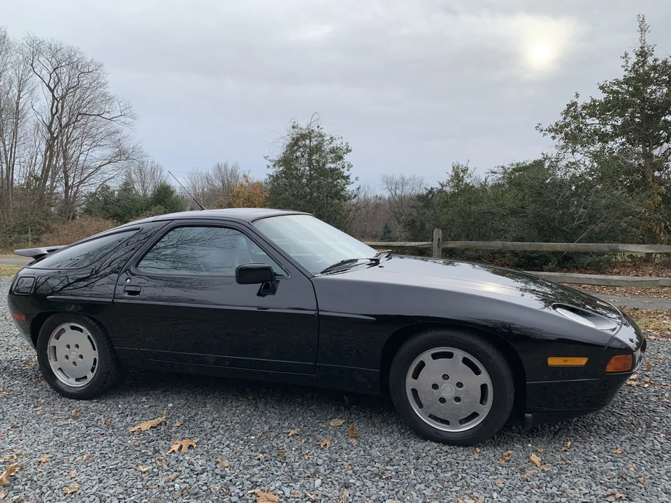 1989 Porsche 928 S4 - Image 15 of 31
