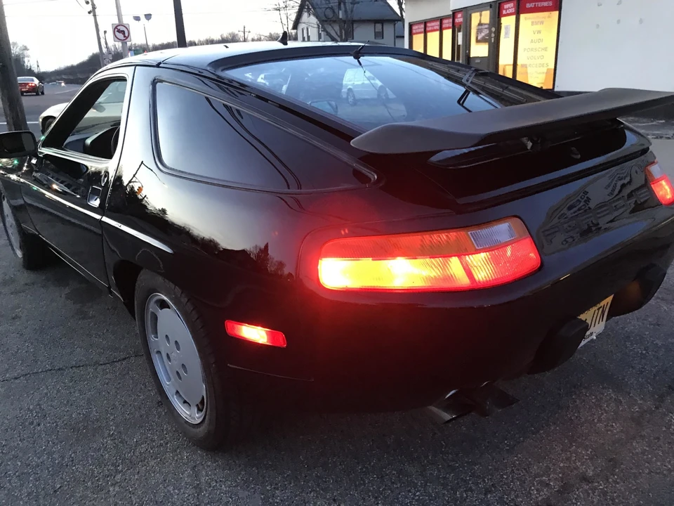 1989 Porsche 928 S4 - Image 21 of 31