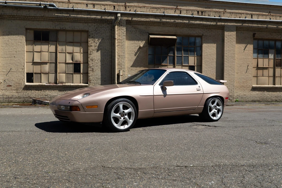 1989 Porsche 928 S4 - Image 2 of 31