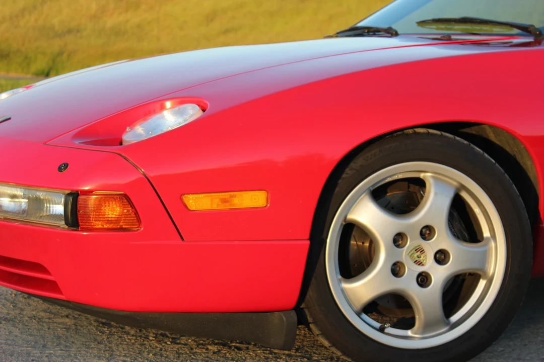 1989 Porsche 928 S4 - Image 16 of 31