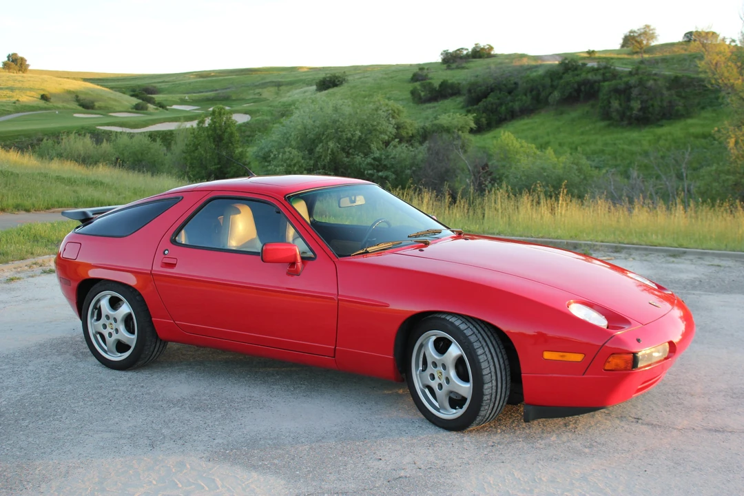 1989 Porsche 928 S4 - Image 2 of 31