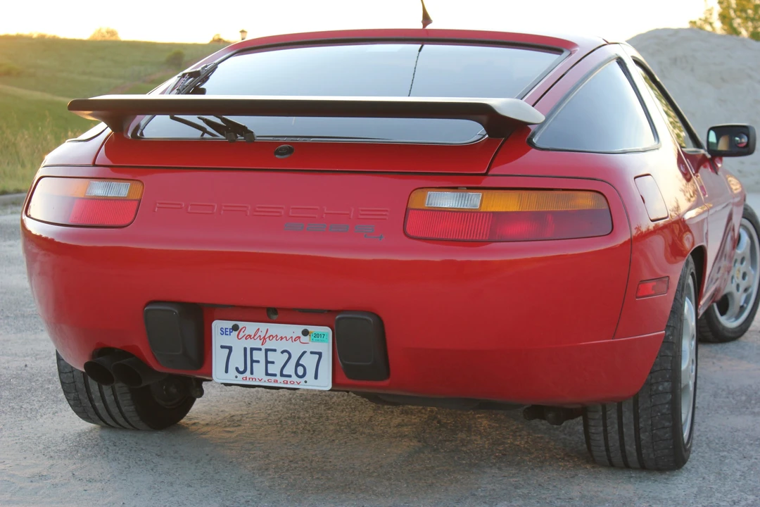 1989 Porsche 928 S4 - Image 8 of 31