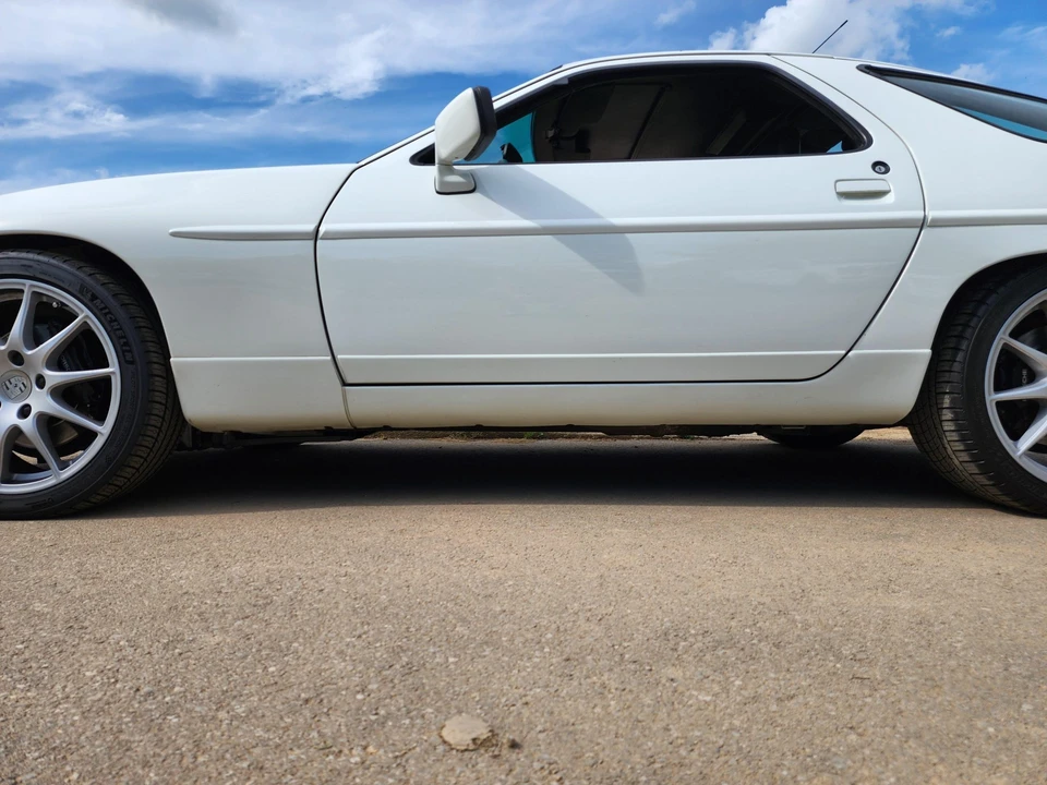 1989 Porsche 928 S4 - Image 10 of 31
