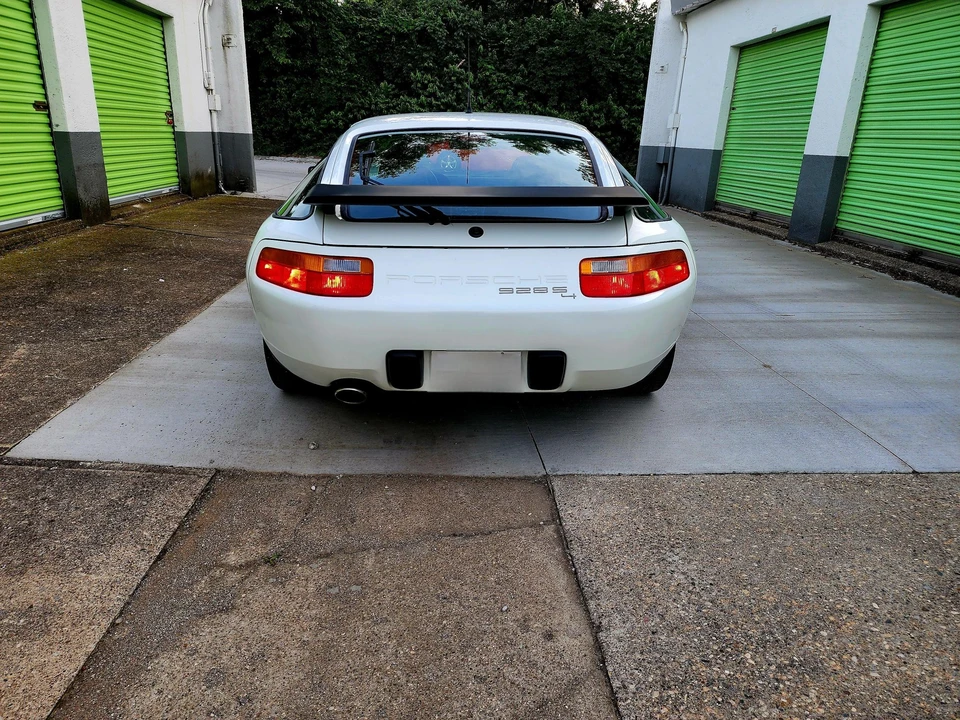1989 Porsche 928 S4 - Image 14 of 31
