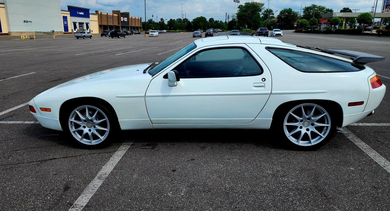 1989 Porsche 928 S4 - Image 3 of 31