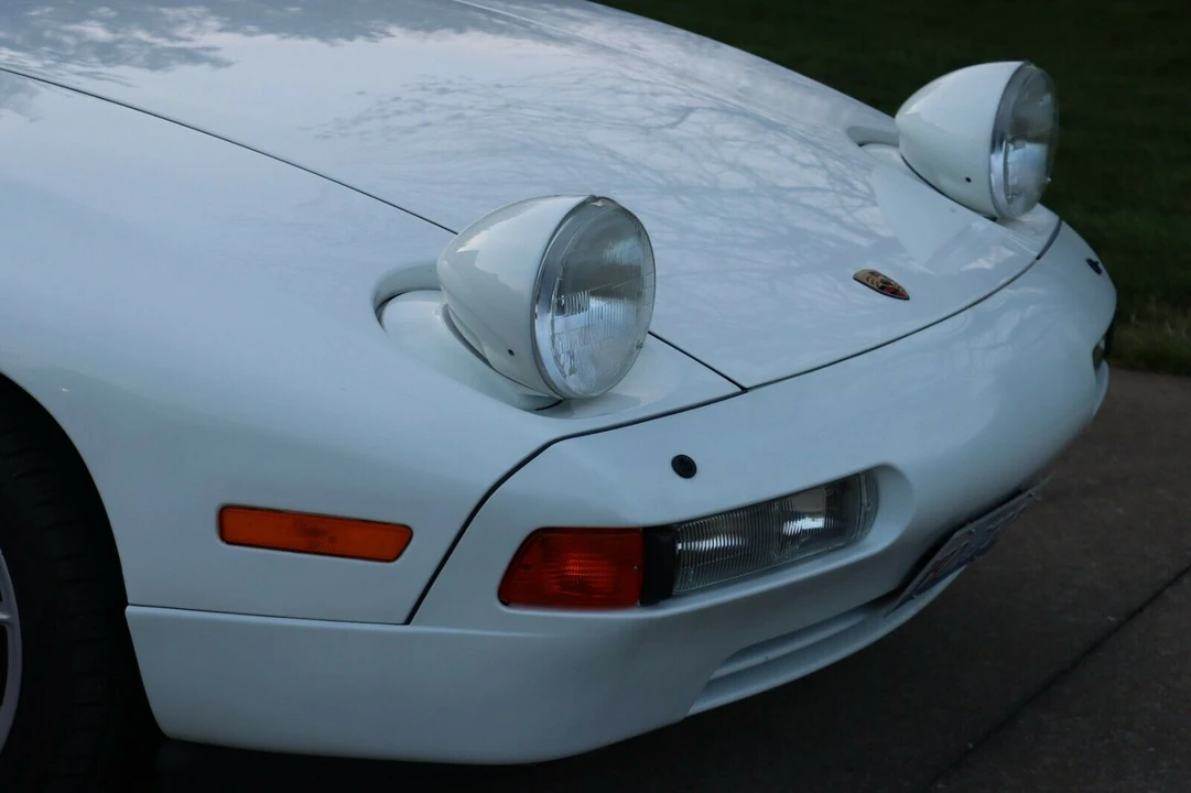 1989 Porsche 928 S4 - Image 17 of 31