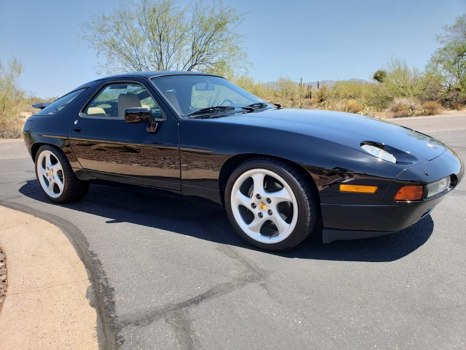 1989 Porsche 928 S4 - Image 2 of 31